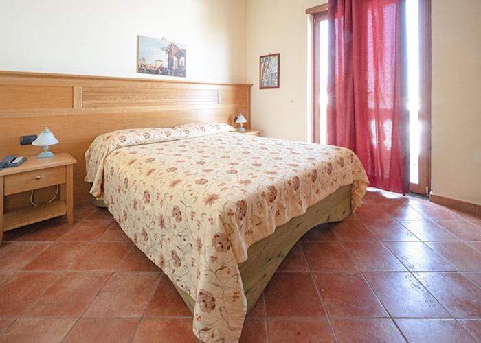 Hotel Sottovento Sant'Egidio del Monte Albino Exterior photo