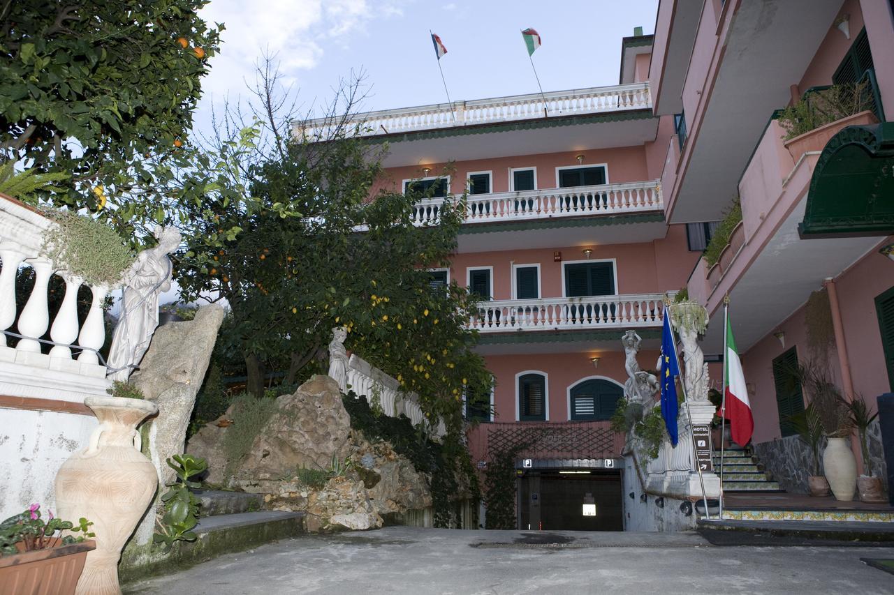 Hotel Sottovento Sant'Egidio del Monte Albino Exterior photo